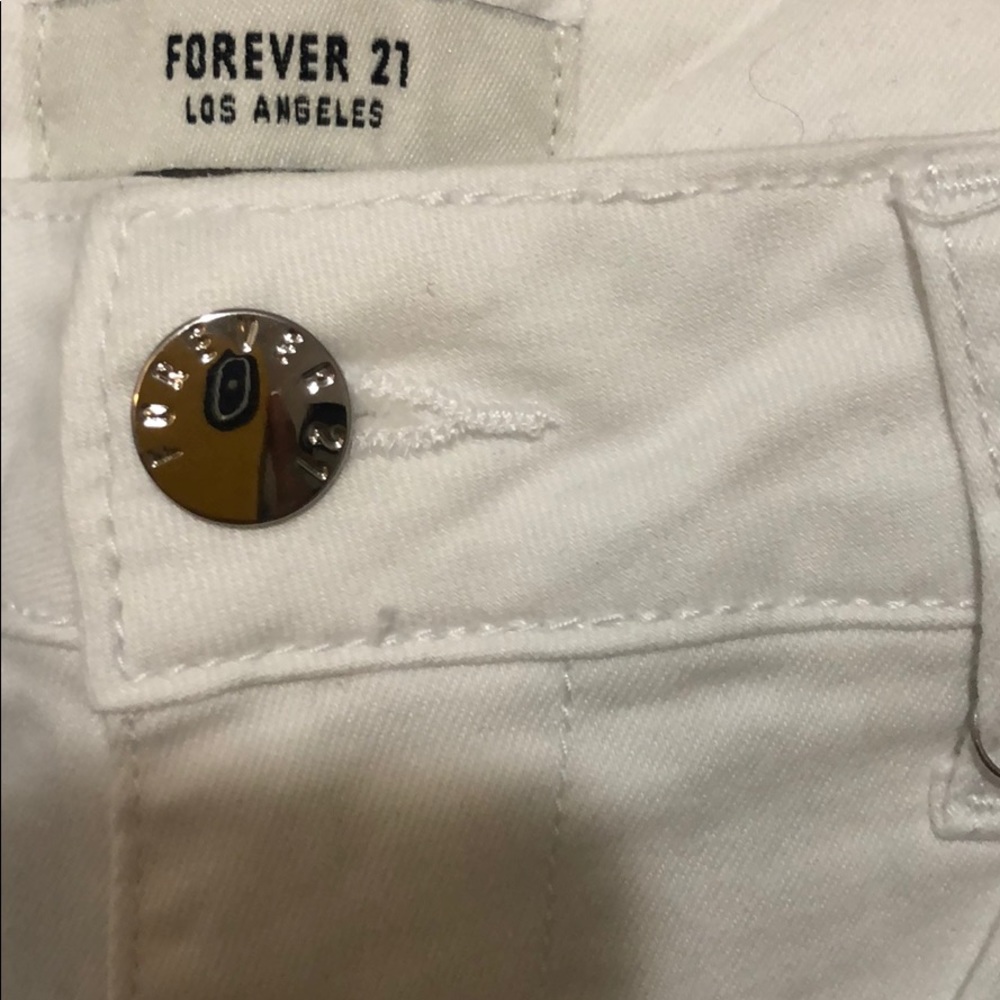 Shorts - Picture 2 of 4